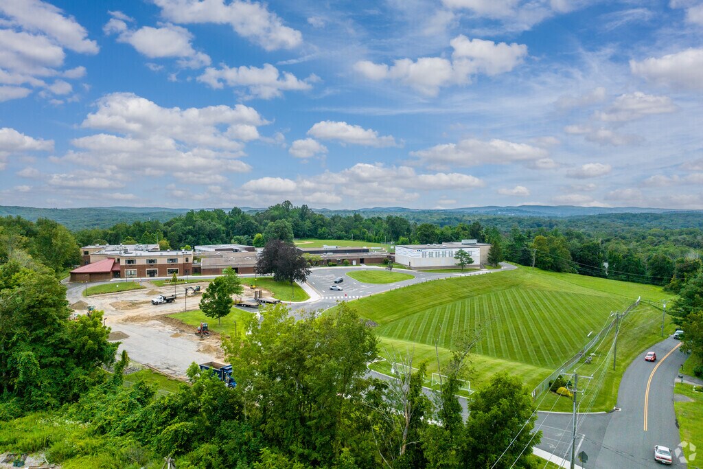 Whisconier Middle School, Rankings & Reviews