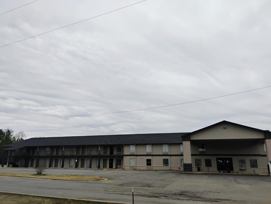 Cadron Commons