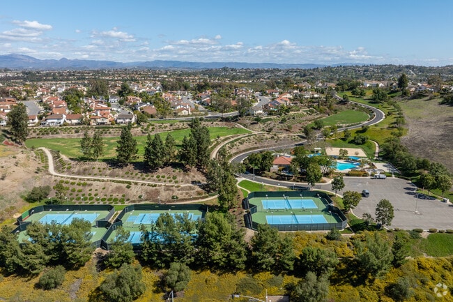 The Kite Hill clubhouse, in the heart of the neighborhood, includes a pool, spa, and BBQ area for gatherings.