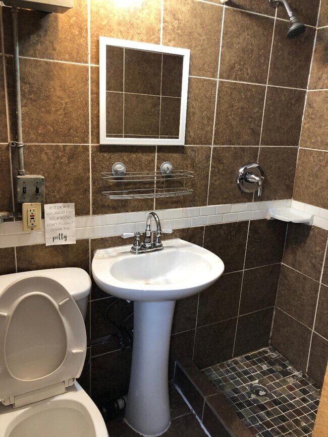 445 Pennsylvania Ave unit 2, Morgantown, WV 26501 - photo 7