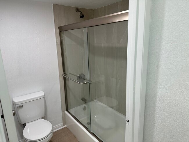 5515 Canoga Ave unit 221, Woodland Hills, CA 91367 - photo 4