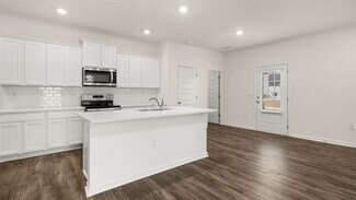 567 Silvermoon Dr, Loganville, GA 30052