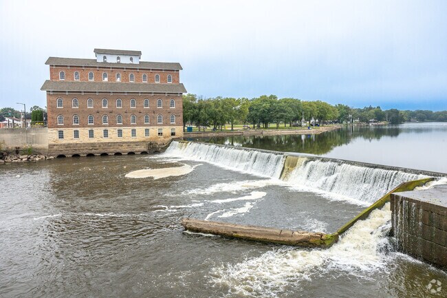The picturesque dam on the Wapsipinicon River sits alongside the historic Wapsipinicon Mill.