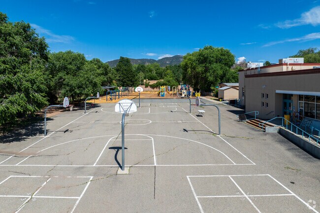 The basketball courts at Acequia Madre Elementary.
