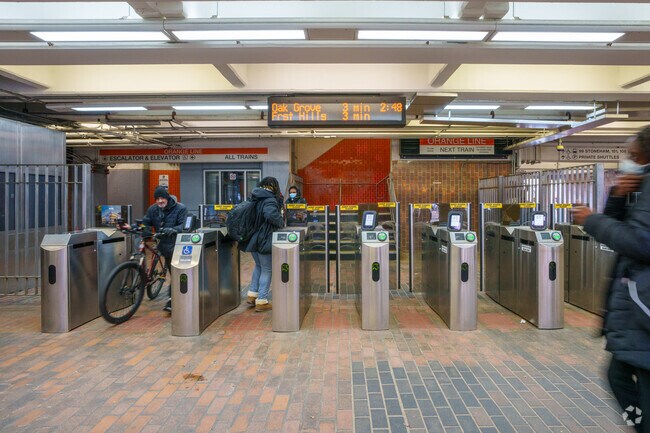 Riding the orange line at Malden Center station from Belmont is a breeze.