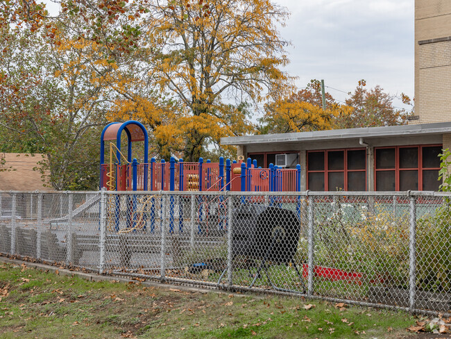 P.S. 213 The Carl Ullman School, Bayside NY Rankings & Reviews - Homes.com