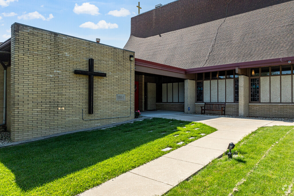 RD Preus Evangelical Lutheran High School challenges and encourages children to learn.
