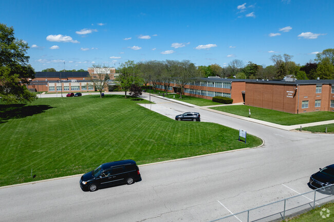 Maumee High School welcomes eager minds.