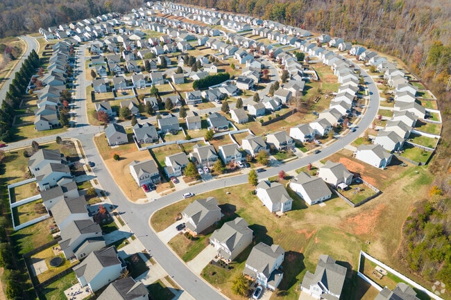 Single family townhomes in Reedy Fork Ranch.