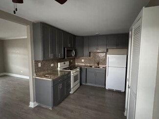 9417 S 79th Ct Unit 3, Hickory Hills, IL 60457