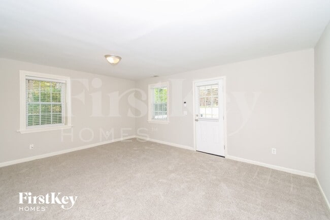 3966 Oglesby Rd, Powder Springs, GA 30127 - photo 2