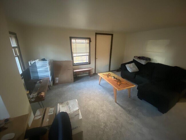 213 Hamburg Turnpike unit 2, Bloomingdale, NJ 07403 - photo 4