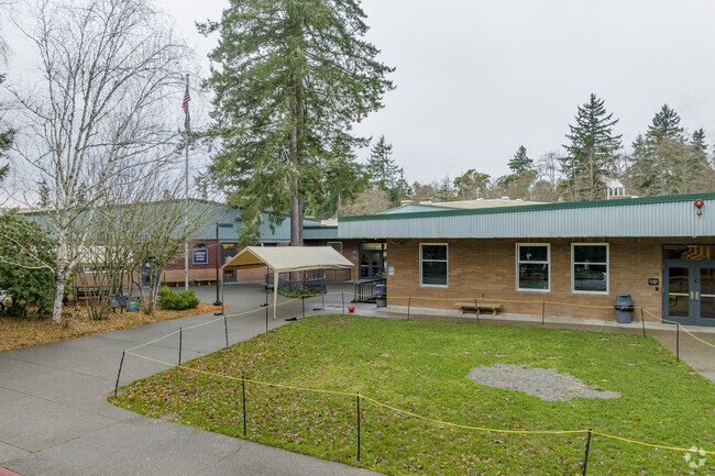 Front area view of McMurray Middle School.