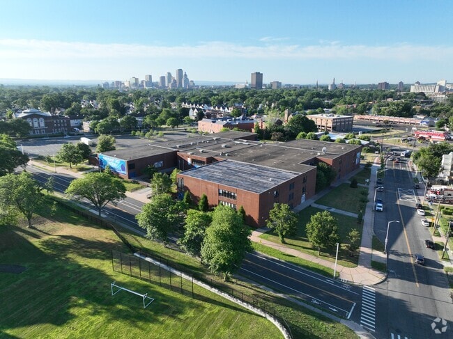 Upper Albany's Achievement First Hartford Academy is minutes from the city of Hartford.