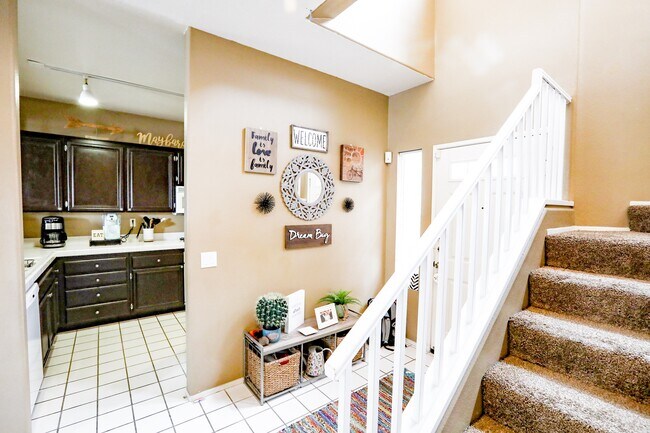 401 Sanibelle Cir unit 10, Chula Vista, CA 91910 - photo 7