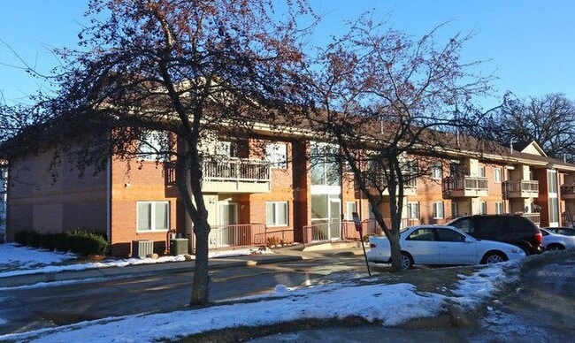 4010 University, Des Moines, IA 50311 - photo 7