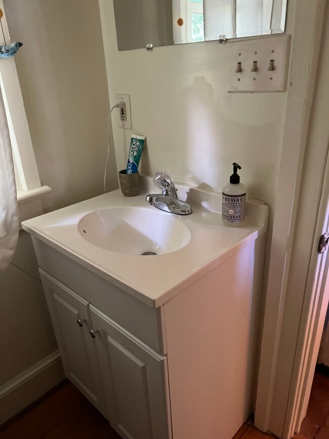 1115 Bracketts Farm Rd, Louisa, VA 23093 - photo 5