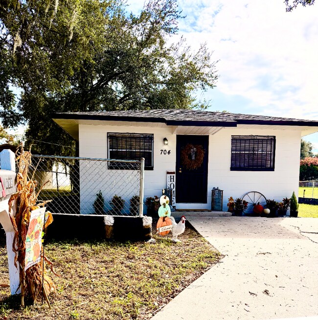 704 W 13th St, Lakeland, FL 33805 - photo 2