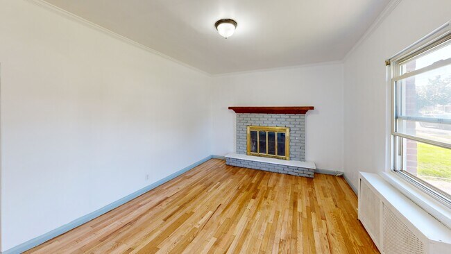 33 Cherry Ln, Carle Place, NY 11514 - photo 3