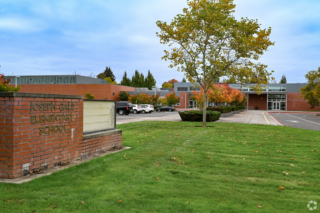 Joseph Gale Elementary School provides education in
Outlying Washington County.