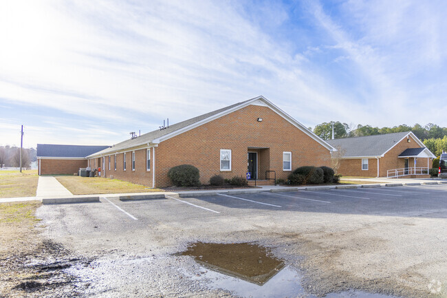 Calvary Christian Academy encourages community involvement through volunteer programs.