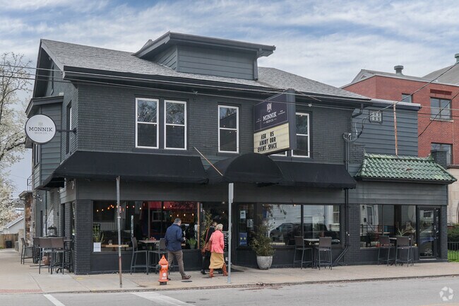 Monnik Beer Company serves Germantown and Meriwether residents with original beers.