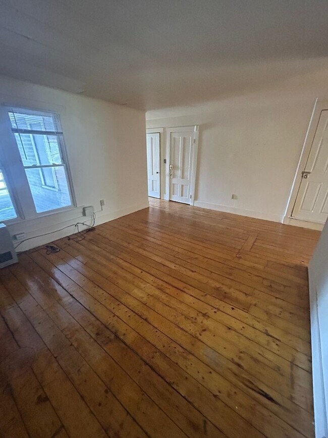 149 N Union St unit 2, Burlington, VT 05401 - photo 5