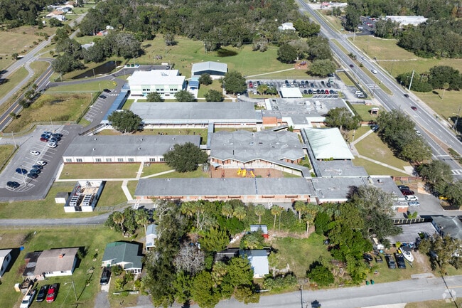 Mims Elementary School teachs PK through 6th grade.