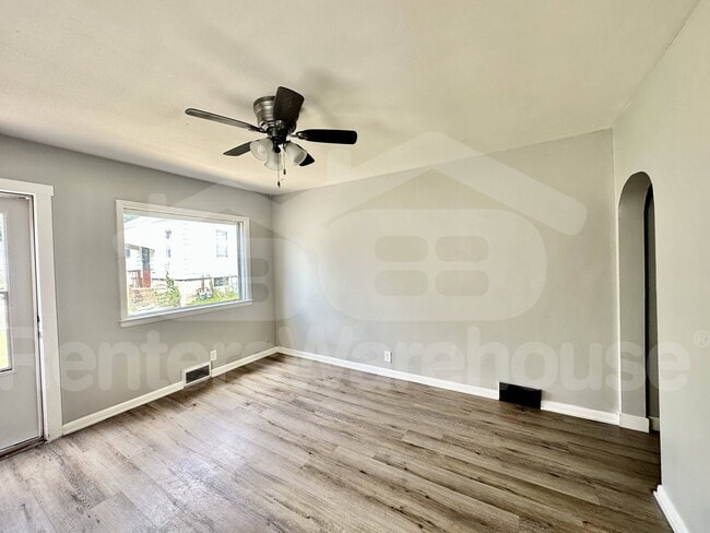 1210 West St, Des Moines, IA 50315 - photo 2