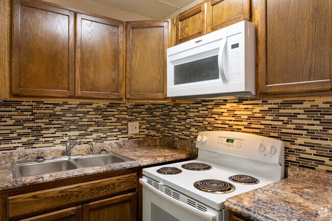 1B, 1BA - 540 SF, Kitchen
