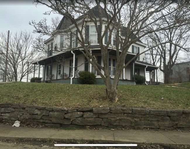 10963 Dixie Hwy unit B, Corinth, KY 41010 - photo 2