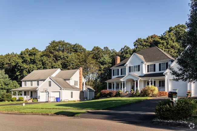 Homes in Glastonbury Center sit along tree-lined streets and reflect the area’s historic charm.