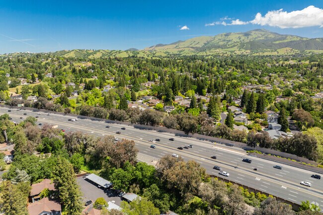 The I-680 is within close distance to Blackhawk for convenience to other parts of the bay.