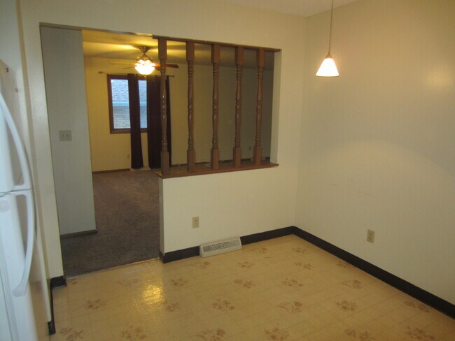 2436 Grovewood Ave, Cleveland, OH 44134 - photo 5