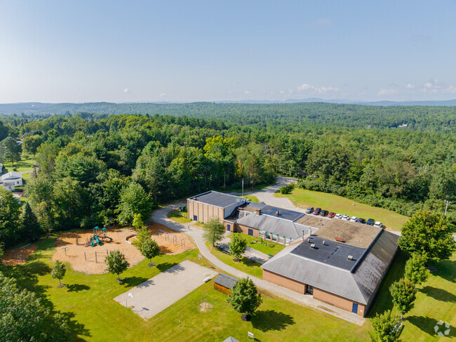 Salisbury Elementary School located in the town of Salisbury, NH serves grades K-5.