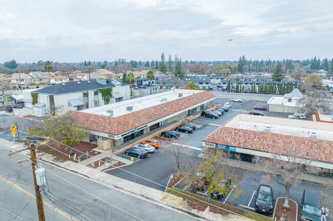 There is plenty of parking at Options for Youth-San Juan.