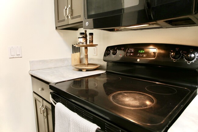 Comes with appliances.