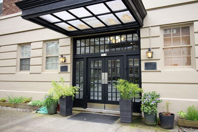 1928 SW Laurel St unit 7, Portland, OR 97201 - photo 3