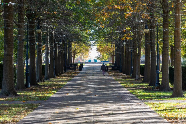 The Grand Allée at the Vander Veer Botanical Park, just north of Central Davenport.