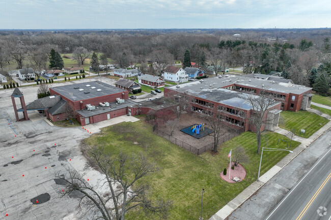 Higher Institute of Arts and Technology has a D rating on Niche.