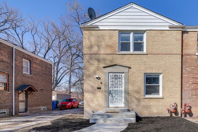 9828 S Yates Blvd unit ID1306462P, Chicago, IL 60617 - photo 4