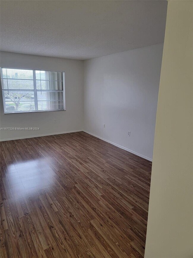4324 NW 9th Ave Unit 5-2E, Deerfield Beach, FL 33064