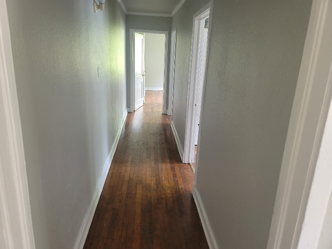 67 Eastwood Blvd, Alexandria, LA 71301 - photo 2