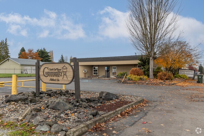 The South East Tacoma Community Center near Summit Puyallup is a great place to hold a meeting.