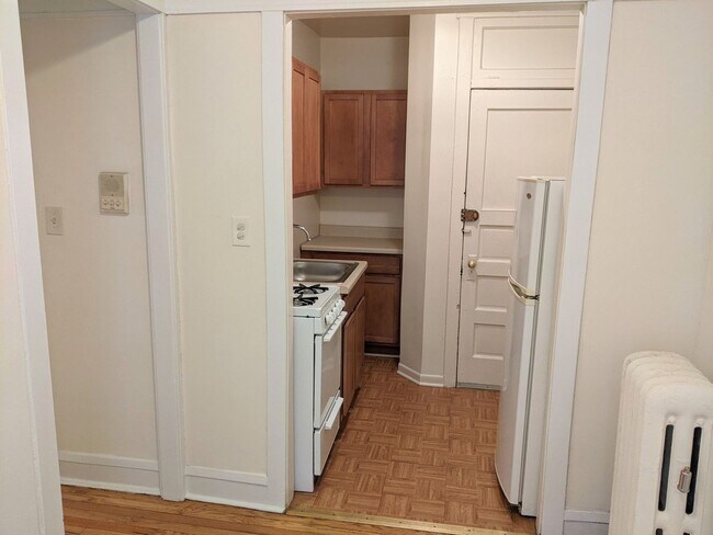 519 W Brompton Ave unit 525-GDN, Chicago, IL 60657 - photo 6