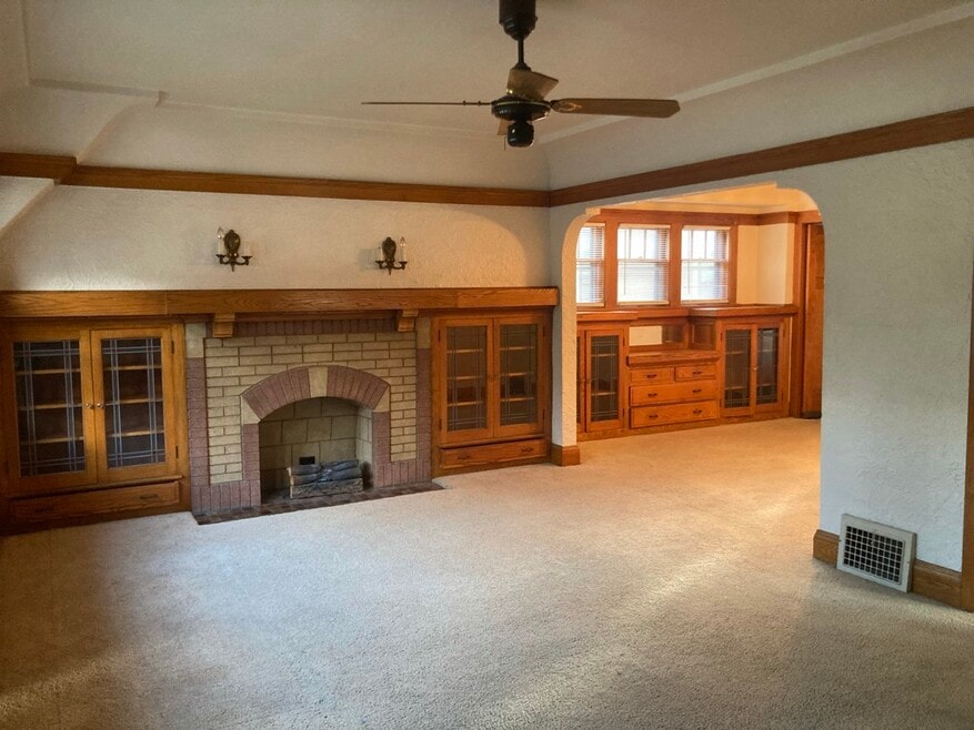 2569 N 61st St, Milwaukee, WI 53213 - photo 1