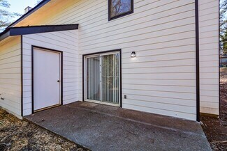 1314 N Lea Ct SE Unit A, Smyrna, GA 30080