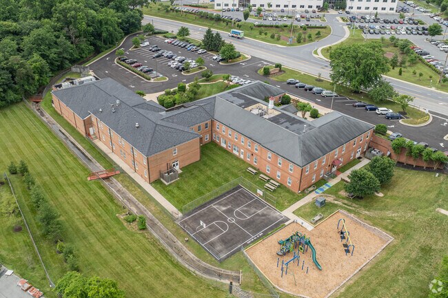 Innovation drives learning at Phillips School, empowering students.