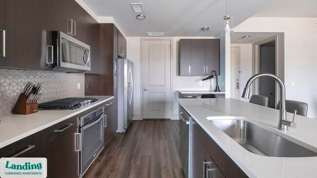 1414 Wood Hollow Dr unit 1-329, Houston, TX 77057 - photo 6