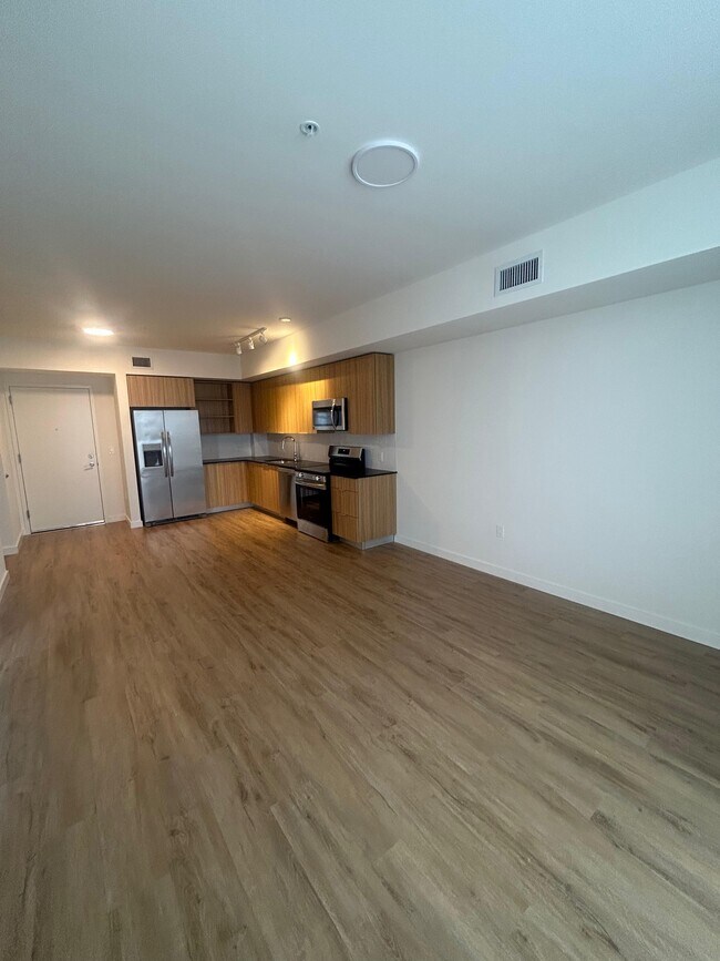 981 E 28th St unit A2, Hialeah, FL 33013 - photo 2